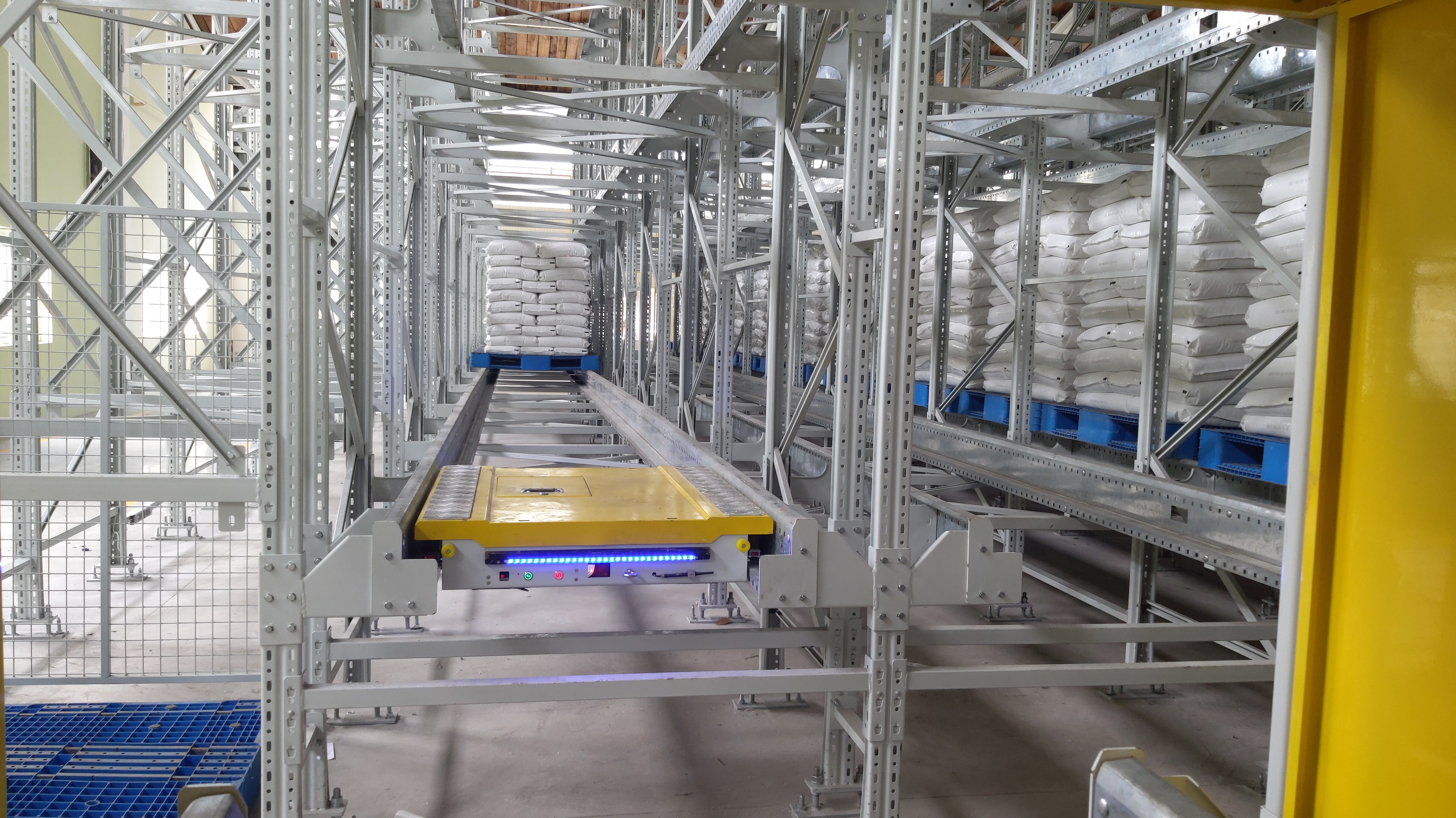 企業(yè)倉儲改造升級！四向車立庫是中小倉庫的理想選擇嗎？